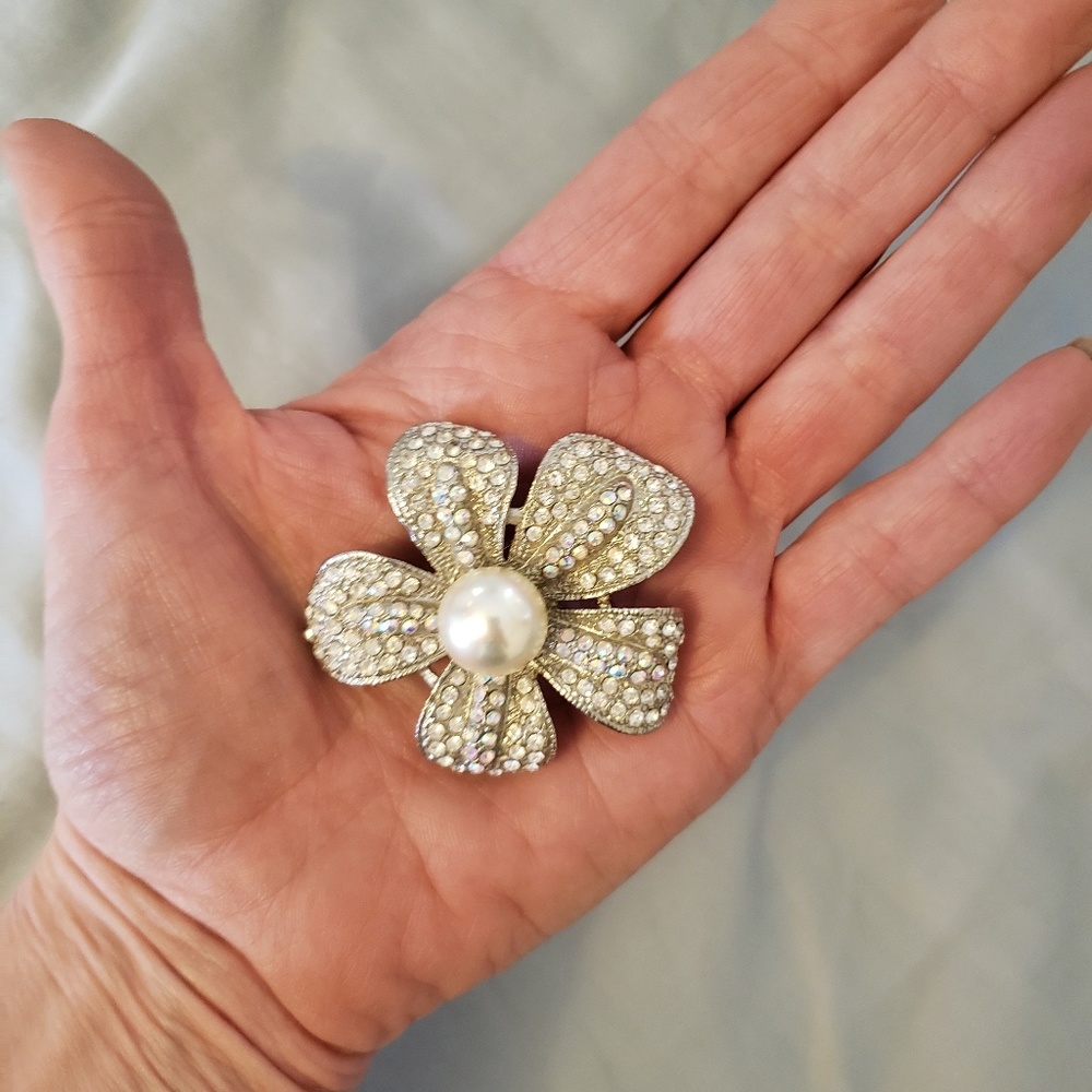 Brooch - Picture 3 of 3